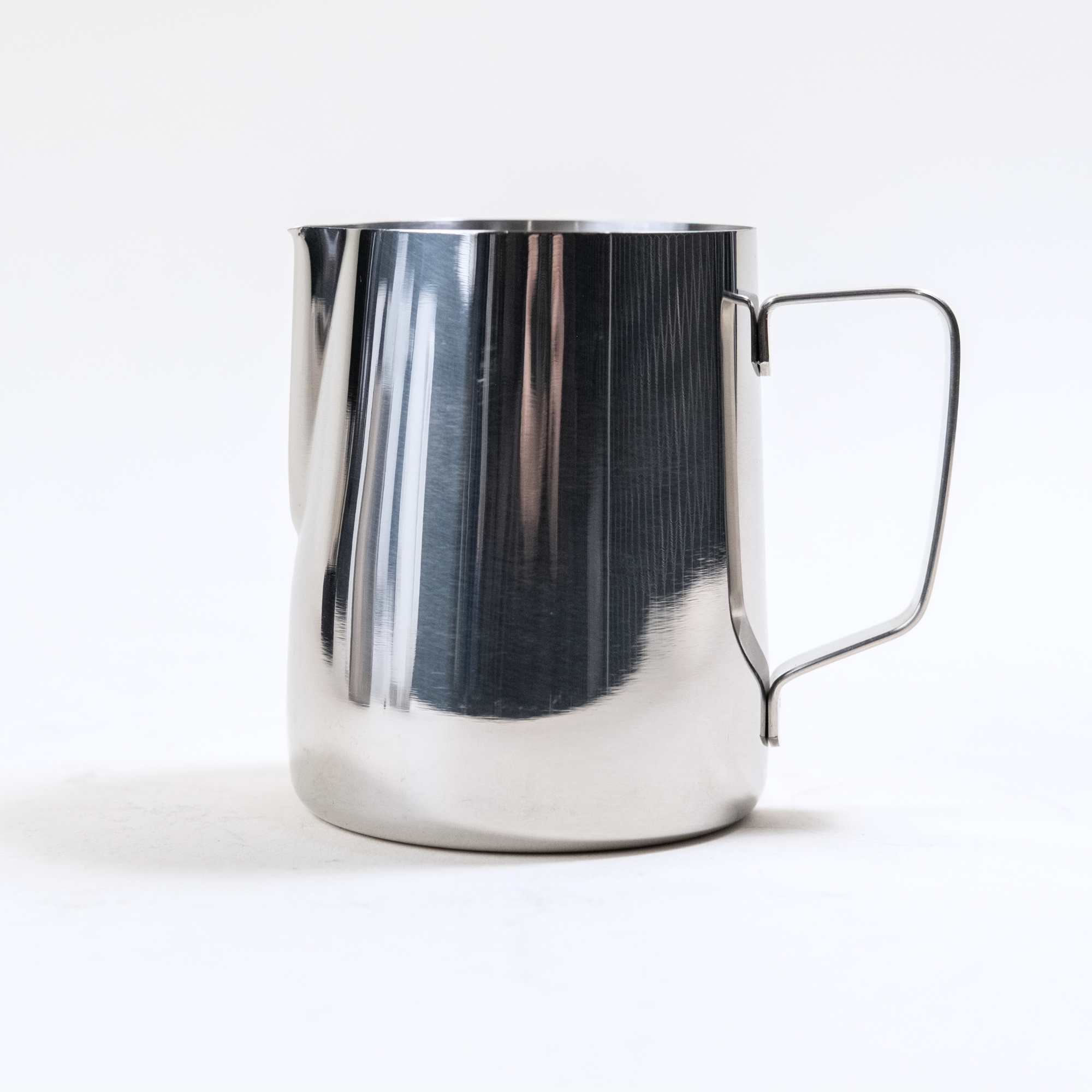 Basic Milk Pitcher 500ML stainless steel frothing jug for latte art and steaming milk in coffee shops