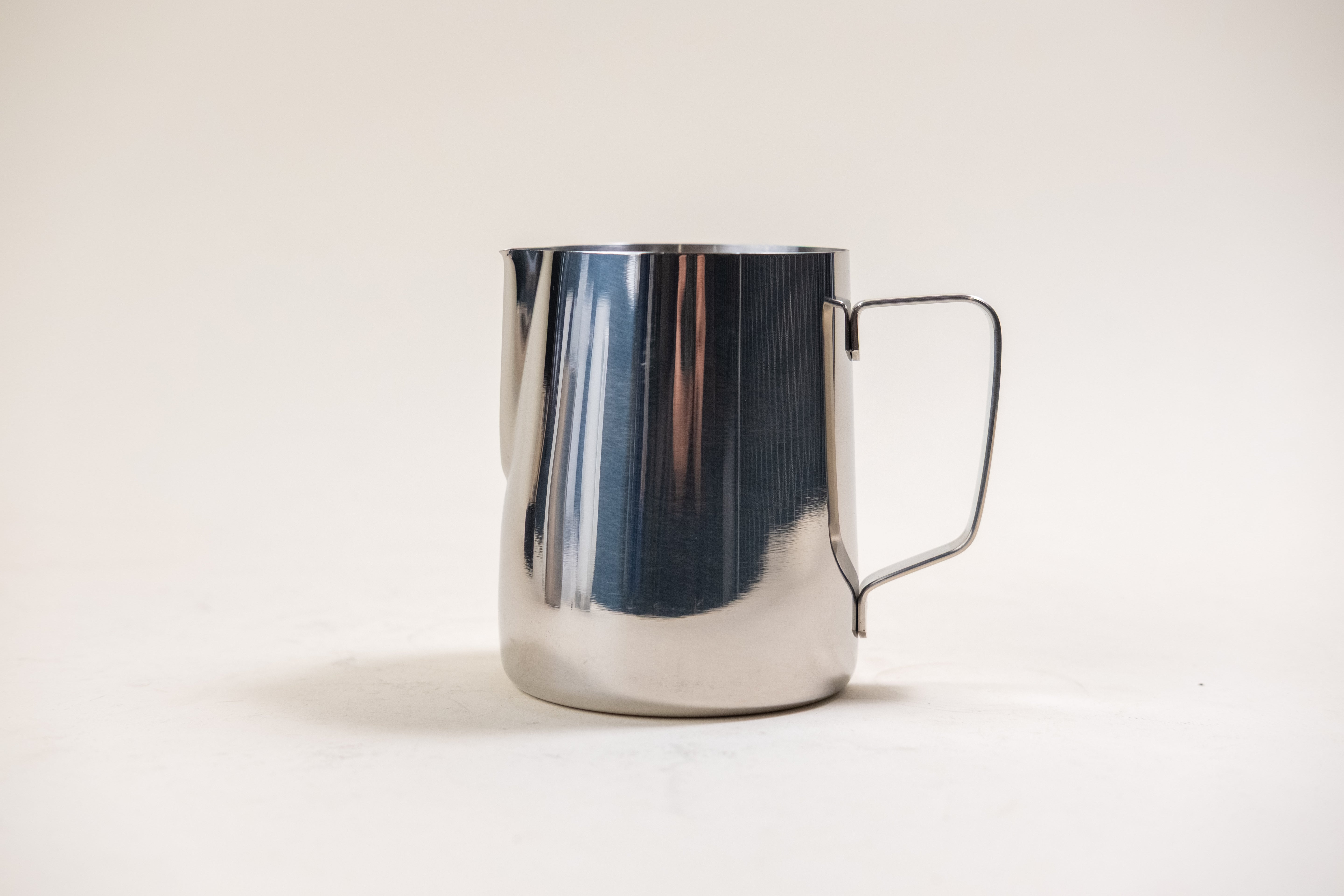 Basic Milk Pitcher 500ML stainless steel jug for latte art and frothing milk for coffee drinks