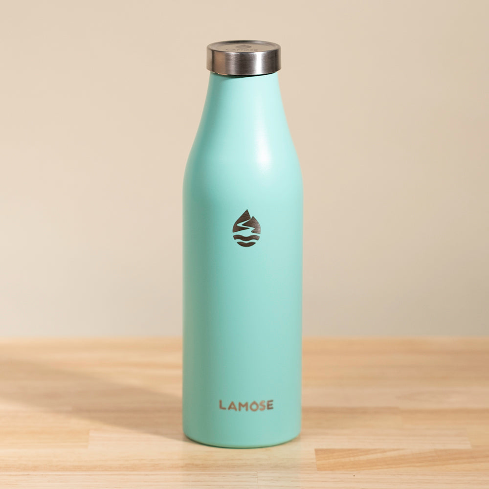 LAMOSE Robson 28oz insulated bottle, turquoise, front view. Stainless steel with powder coat finish & logo.